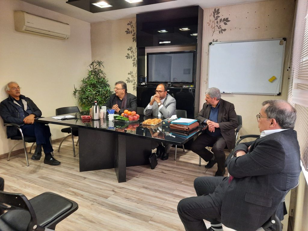 نشست مشترک اعضای هیئت مدیره انجمن شرکتهای مهندسی پزشکی ایران و اتحادیه بازرگانان